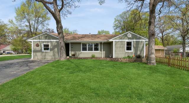 Photo of 17896 W Blackhawk Dr, Grayslake, IL 60030
