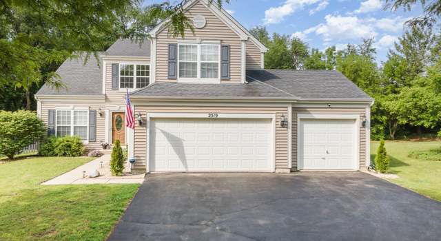 Photo of 2519 Quail Cv, Carpentersville, IL 60110