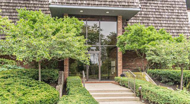 Photo of 100 Red Top Dr #301, Libertyville, IL 60048