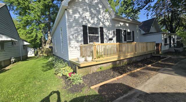 Photo of 310 N Mulberry St, Clinton, IL 61727