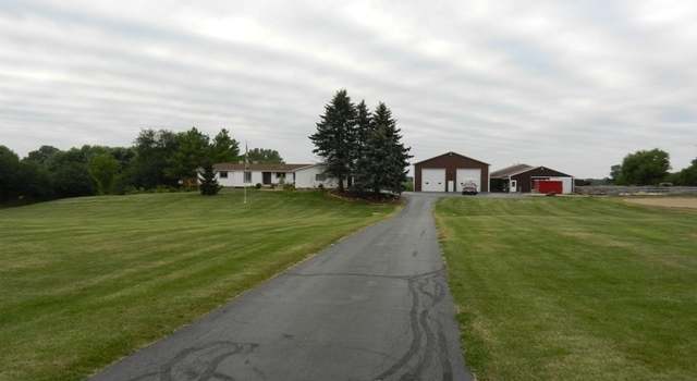 Photo of 8116 White Oaks Rd, Wonder Lake, IL 60097