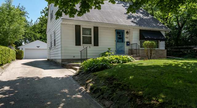 Photo of 912 29th St, Rockford, IL 61108