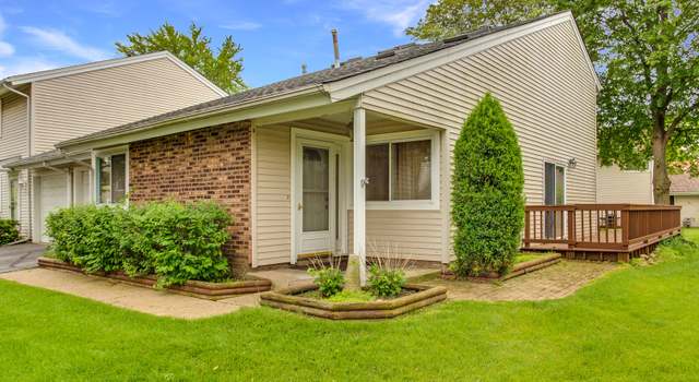 Photo of 1360 N Whispering Springs Cir, Palatine, IL 60074