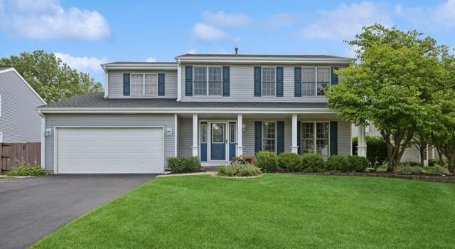 Photo of 1623 Deerhaven Dr, Crystal Lake, IL 60014