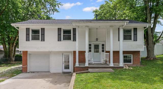 Photo of 106 S Lake Of The Woods Rd, Mahomet, IL 61853
