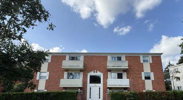Photo of 1002 E Harding Dr #303, Urbana, IL 61801