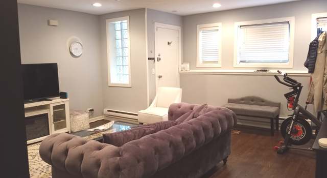 Photo of 852 W Grace St Unit T, Chicago, IL 60613
