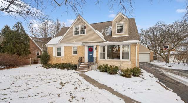 Photo of 35 Parkview Rd, Glenview, IL 60025
