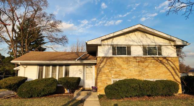 Photo of 319 Serena Dr, Chicago Heights, IL 60411
