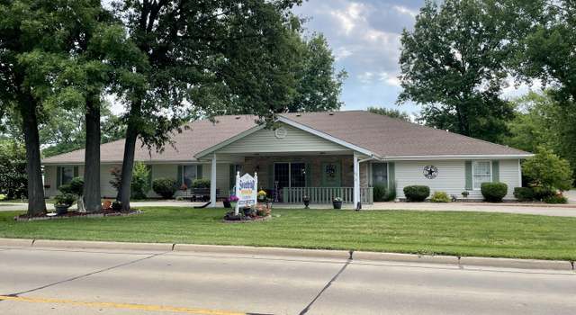 Photo of 410 Sunset Dr, Vandalia, IL 62471