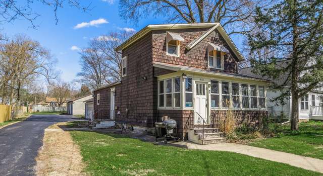 Photo of 418 N Prairie St, Batavia, IL 60510