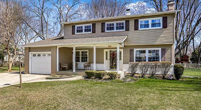 Photo of 1309 N Pima Ln, Mount Prospect, IL 60056