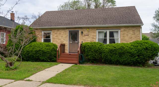 Photo of 431 Griswold St, Elgin, IL 60123