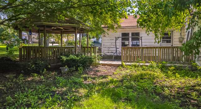 Photo of 112 N Maple St, Gilman, IL 60938