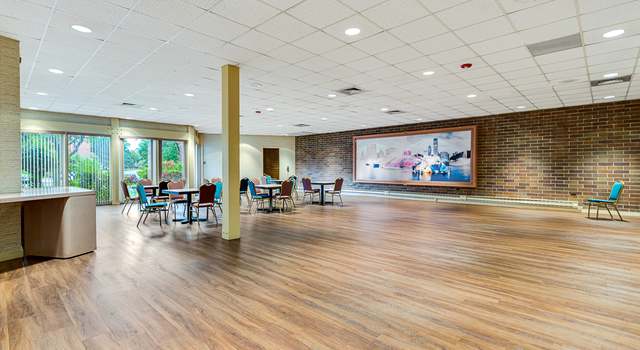 Photo of 600 Naples Ct #106, Glenview, IL 60025