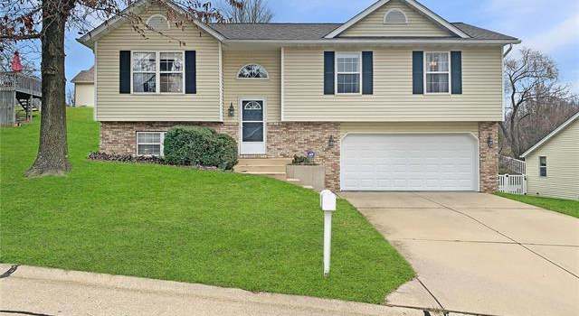 Photo of 60 Fairington Ave, Glen Carbon, IL 62034