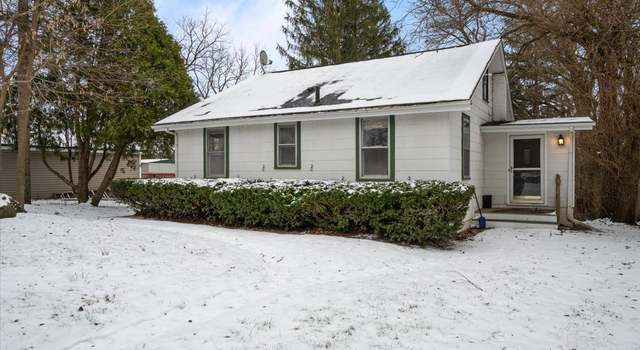 Photo of 401 E Main St, Cary, IL 60013