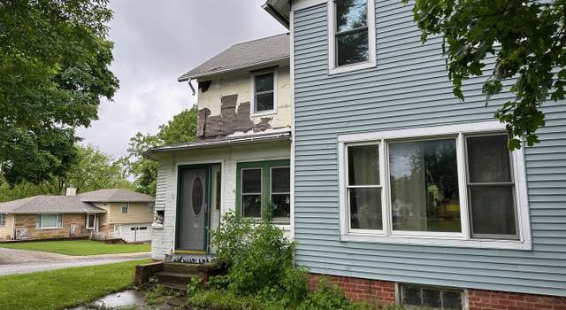 Photo of 501 E 3rd St, Gilman, IL 60938