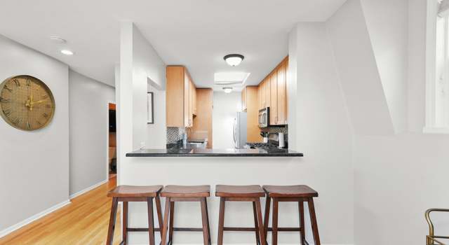 Photo of 1104 W Webster Ave #301, Chicago, IL 60614