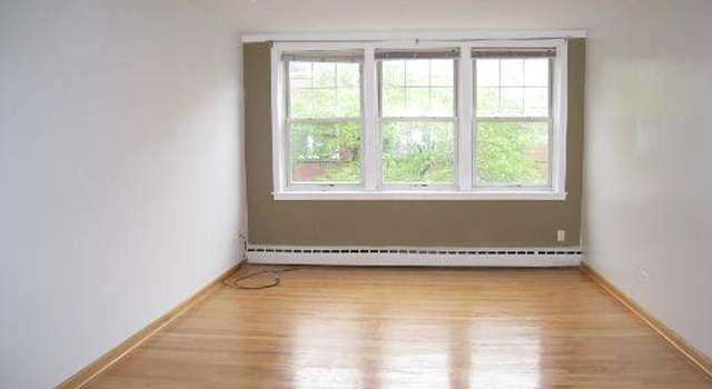 Photo of 2437 W Farragut Ave Unit 2B, Chicago, IL 60625