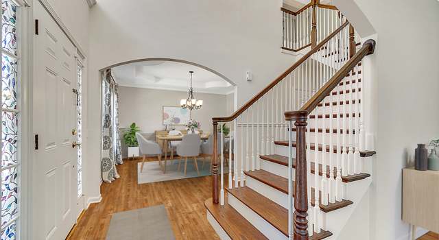 Photo of 616 Parkway Dr, Wheaton, IL 60187