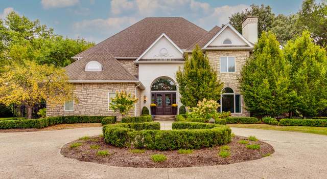 Photo of 720 N St Marys Rd, Green Oaks, IL 60048