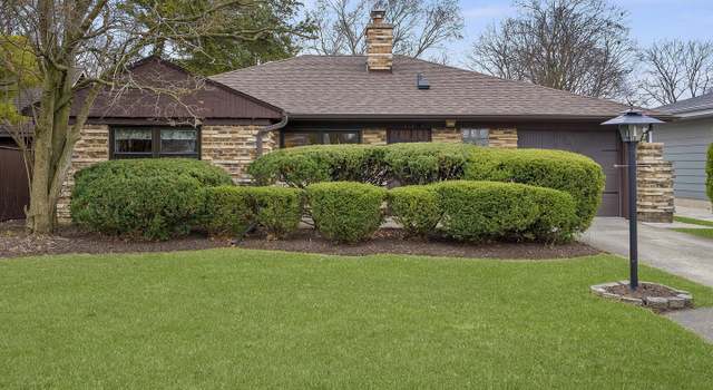 Photo of 412 E Harrison Ave, Wheaton, IL 60187