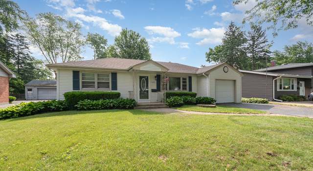 Photo of 609 Oakwood Dr, Grayslake, IL 60030