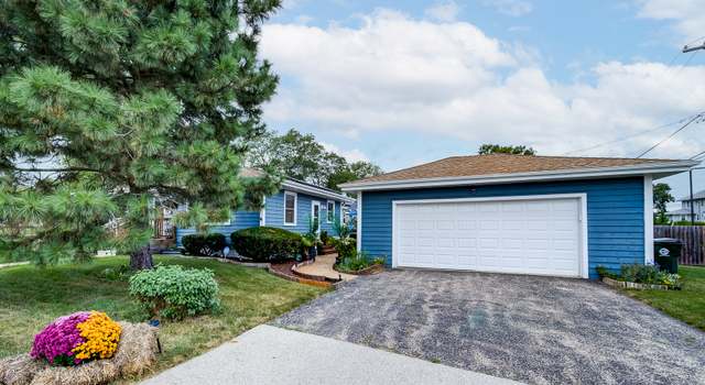 Photo of 111 John St, North Aurora, IL 60542