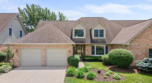 Photo of 828 Wedgewood Dr, Crystal Lake, IL 60014