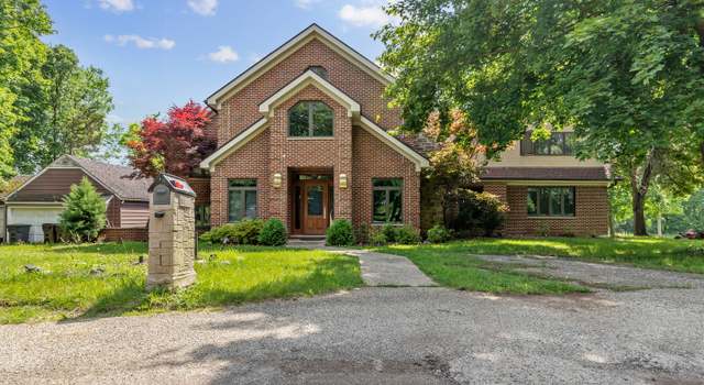 Photo of 1313 Plum Tree Rd, Barrington Hills, IL 60010