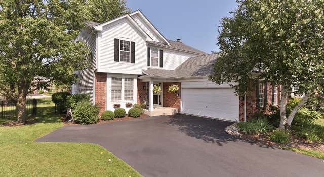 Photo of 8 Hithergreen Ct, Algonquin, IL 60102