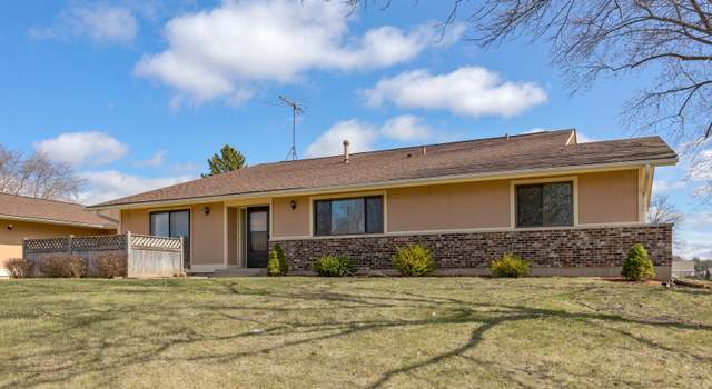 Photo of 945 Wiltshire Dr Unit B, Mchenry, IL 60050