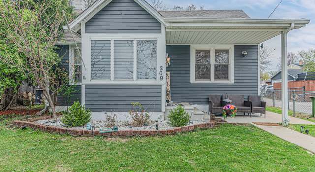 Photo of 209 N Melrose Ave, Elgin, IL 60123