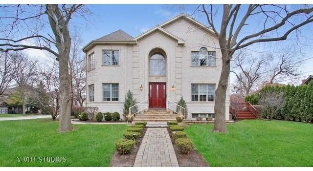 Photo of 6901 N Knox Ave, Lincolnwood, IL 60712
