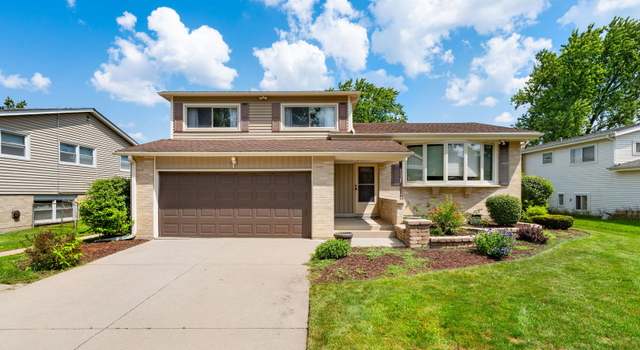 Photo of 1926 E Camp Mcdonald Rd, Mount Prospect, IL 60056