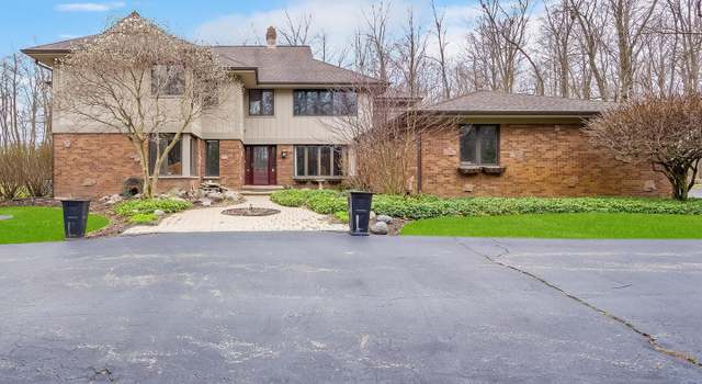 Photo of 32W871 Honey Hill Cir, Wayne, IL 60184