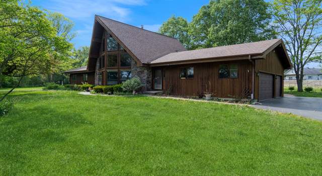 Photo of 5N584 Dunham Trails Rd, Wayne, IL 60184