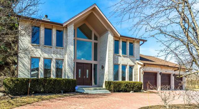 Photo of 1995 Wilshire Ct, Buffalo Grove, IL 60089