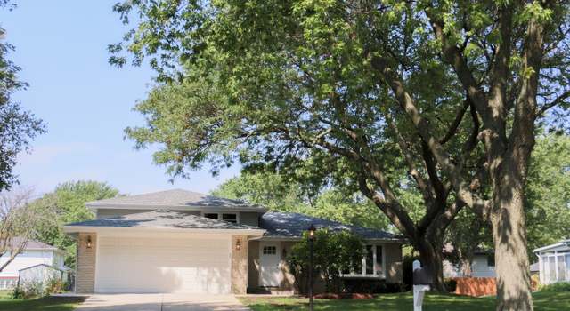 Photo of 9S162 Cumnor Rd, Downers Grove, IL 60516