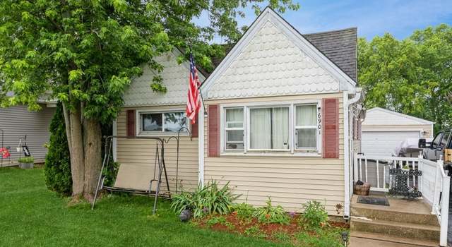 Photo of 6901 Seminole Dr, Wonder Lake, IL 60097