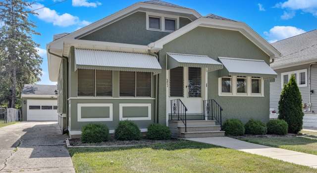 Photo of 371 Elm St, Elgin, IL 60123