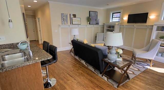 Photo of 1144 W Pratt Blvd Unit 2S, Chicago, IL 60626