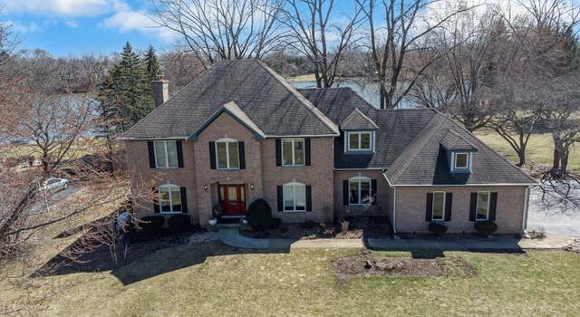Photo of 2221 Harrow Gate Dr, Inverness, IL 60010
