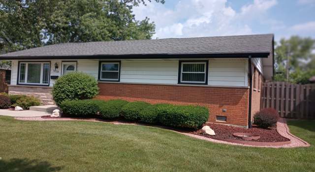 Photo of 7028 Stanford Dr, Bridgeview, IL 60455