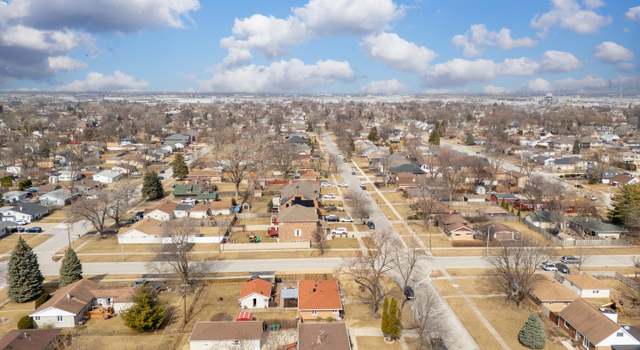 Photo of 8320 Latrobe Ave, Burbank, IL 60459