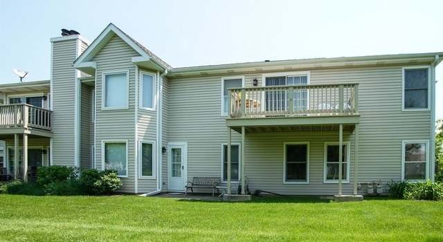 Photo of 112 Red Fox Ln Unit A, Elk Grove Village, IL 60007