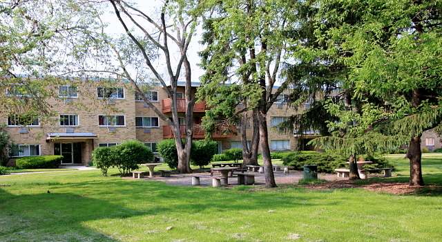 Photo of 742 Dempster St Unit B106, Mount Prospect, IL 60056