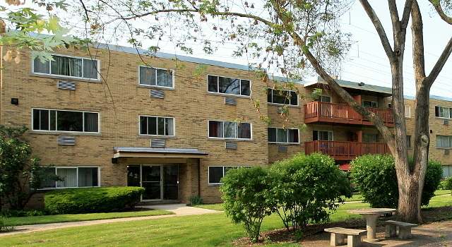 Photo of 742 Dempster St Unit B106, Mount Prospect, IL 60056