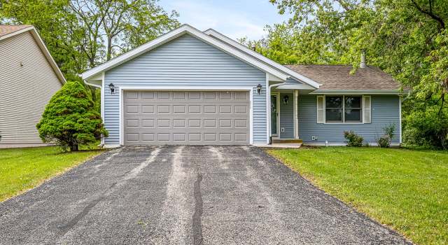 Photo of 119 SE Brandywine Dr, Poplar Grove, IL 61065